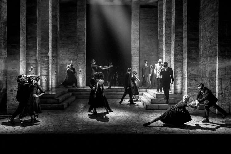 KBTC Romeo and Juliet Garrick Theatre Lily James (Juliet) Credit Johan Persson