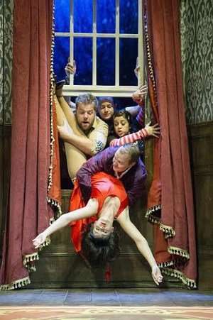 The Play That Goes Wrong Cast
