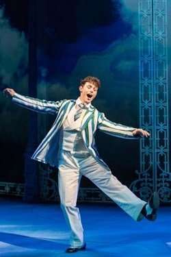 HALF A SIXPENCE Charlie Stemp 'Arthur Kipps'. Photo by Manuel Harlan