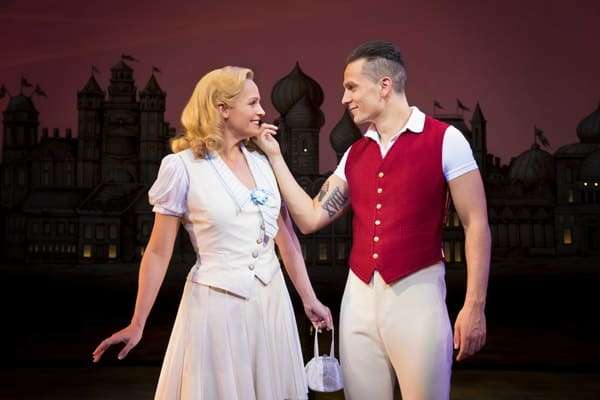 Helen Woolf as Glinda and Aaron Sidwell as Fiyero in WICKED UK & Ireland Tour. Photo Credit Matt Crockett