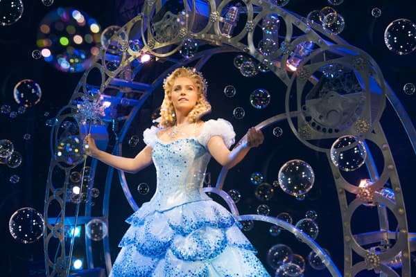 Helen Woolf as Glinda in WICKED UK & Ireland Tour. Photo Credit Matt Crockett