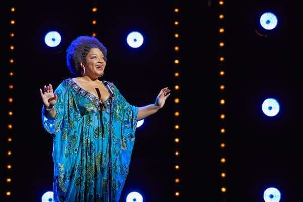 Karen Mav as Effie White - Credit-Brinkhoff-Mögenburg