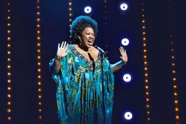 Karen Mav as Effie White - Credit-Brinkhoff-Mögenburg