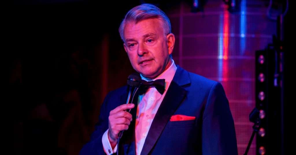 Richard Shelton as Frank Sinatra - Photo by Betty Zapata