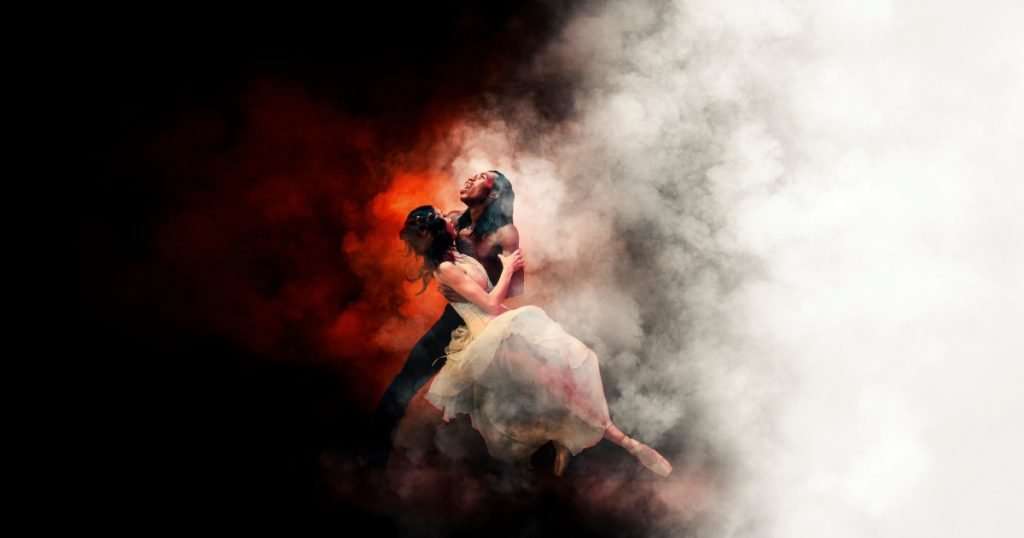 Northern Ballet in 'DRACULA' in cinemas 31.10.19 photo by Guy Farrow.