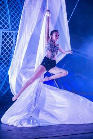 CIRQUE BERSERK! Hulan. Photographer Piet-Hein Out.