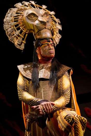 Shaun Escoffery as Mufasa in Disney's The Lion King © Disney.
