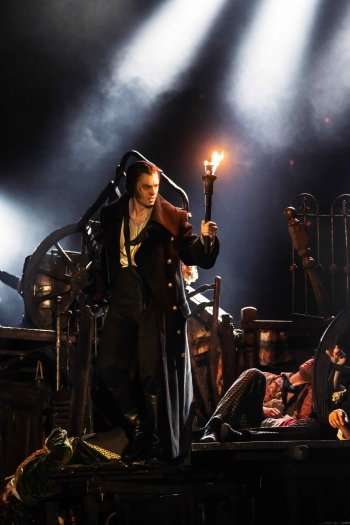 LES MISERABLES. Stewart Clarke as 'Javert'. Photo by Johan Perrson.