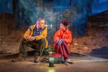 Ross O'Donnellan and Fanta Barrie in This Little Earth - credit Johan Persson