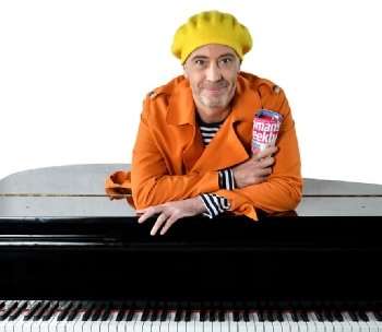 Looking For Me Friend: The Music of Victoria Wood. Photo by Steve Ullathorne